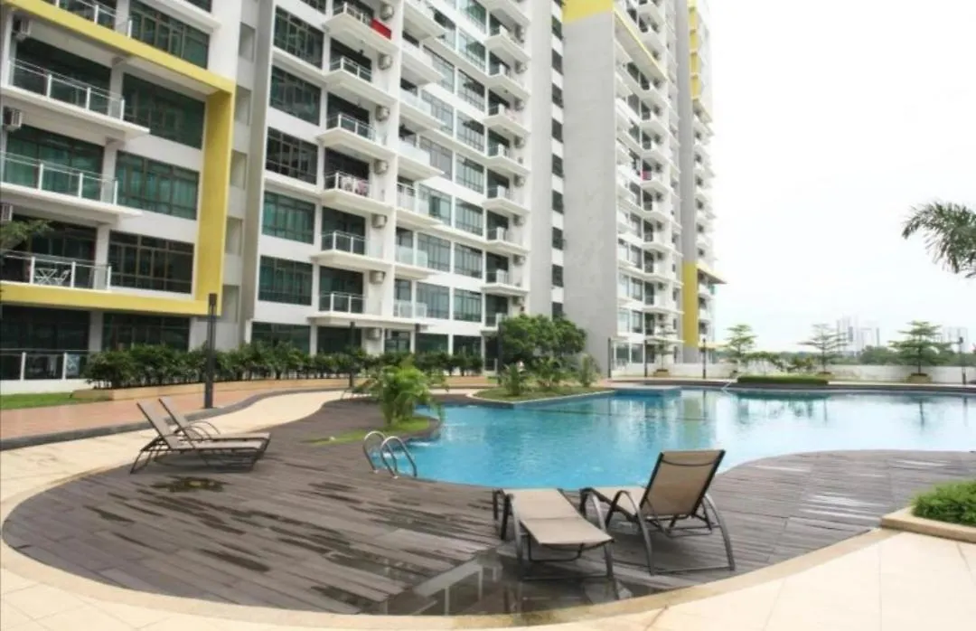 Johor Bahru @ Parc Regency Services Apartment ~ Near Mount Austin Ikea Toppen Shopping Centre