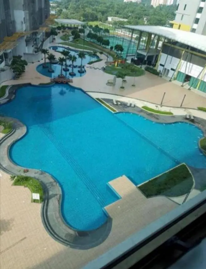 Johor Bahru @ Parc Regency Services Apartment ~ Near Mount Austin Ikea Toppen Shopping Centre